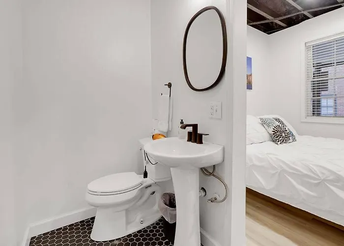 Apartment Housepitality - The Brandenburg - Efficiency