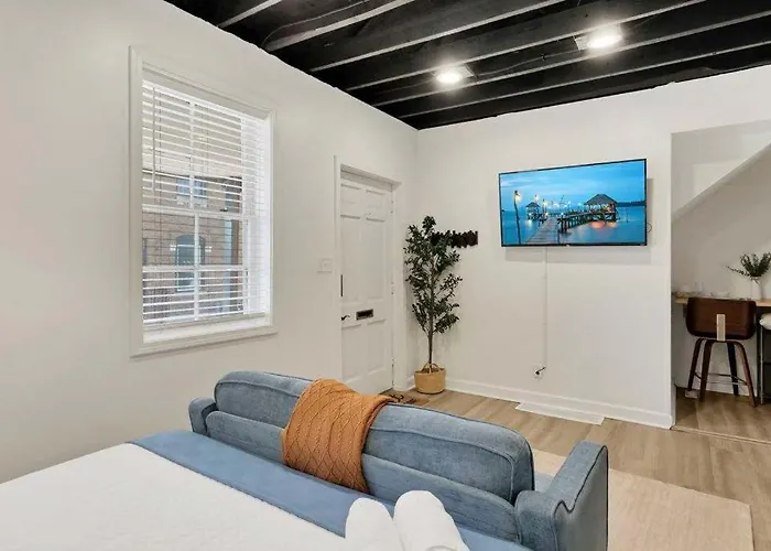 Apartment Housepitality - The Brandenburg - Efficiency *